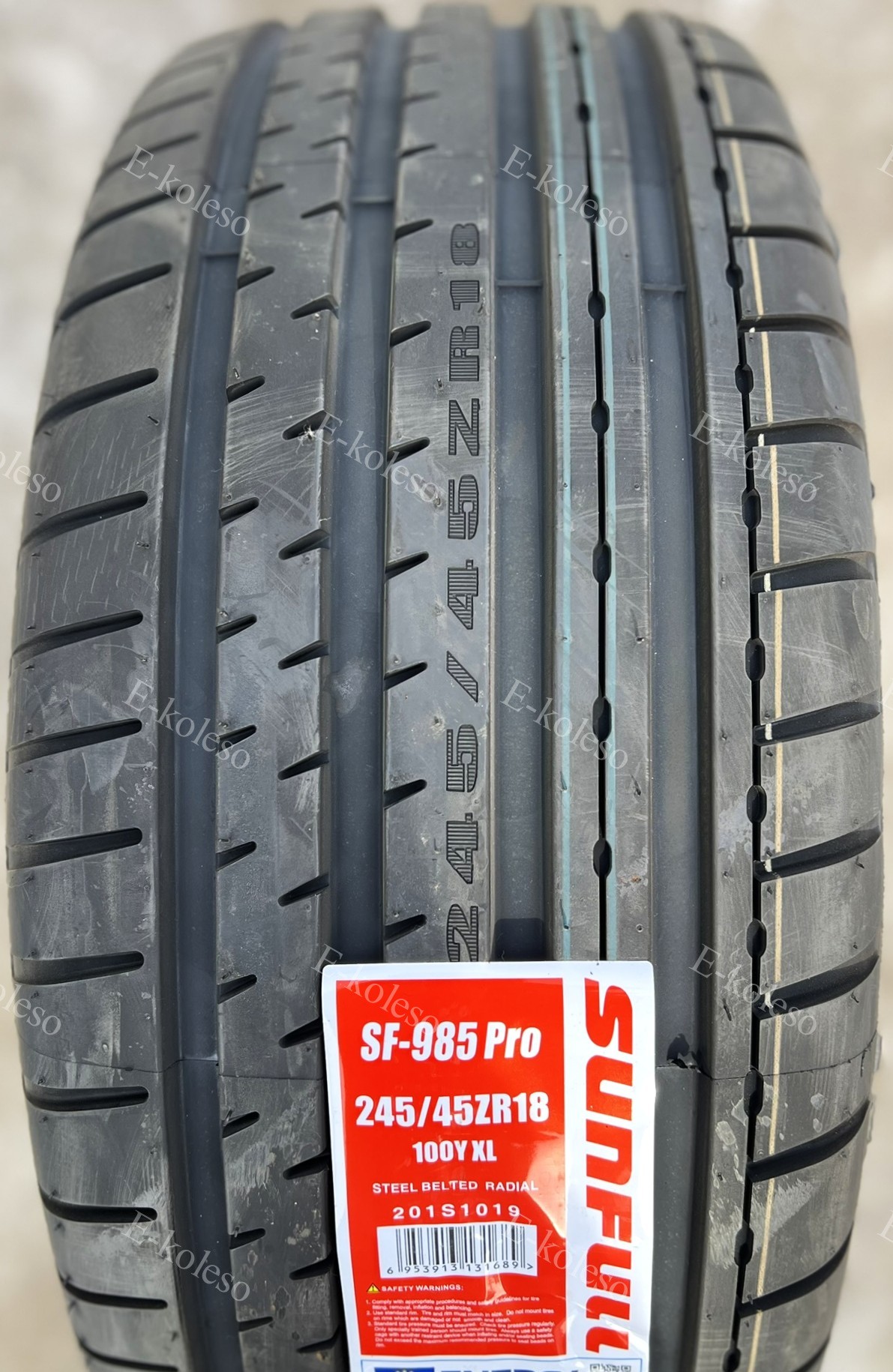 Автомобильные шины SunFull SF-985 Pro 245/45R18 100Y