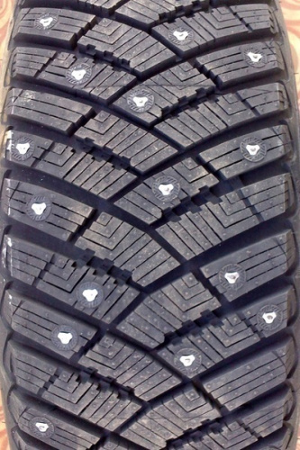 Автомобильные шины Goodyear Ultragrip Ice Arctic Suv 225/70 R16 107T