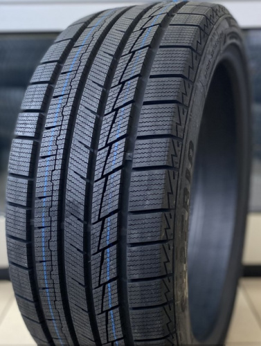 Автомобильные шины
 
Superia
 
Bluewin UHP 3
 
235/50 R19 103V