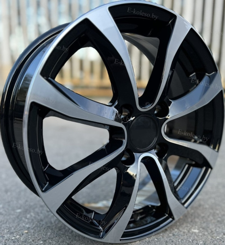 Литые диски
 
Carwel
 
Омикрон-ab 110
 
6.0J/15 4x108 ET45.0 D63.35