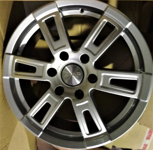 Стальные диски SKAD Тор Селена 8.0J/18 6x114.3 ET30.0 D67.1