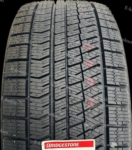 Автомобильные шины Bridgestone Blizzak Ice 255/45R19 104S